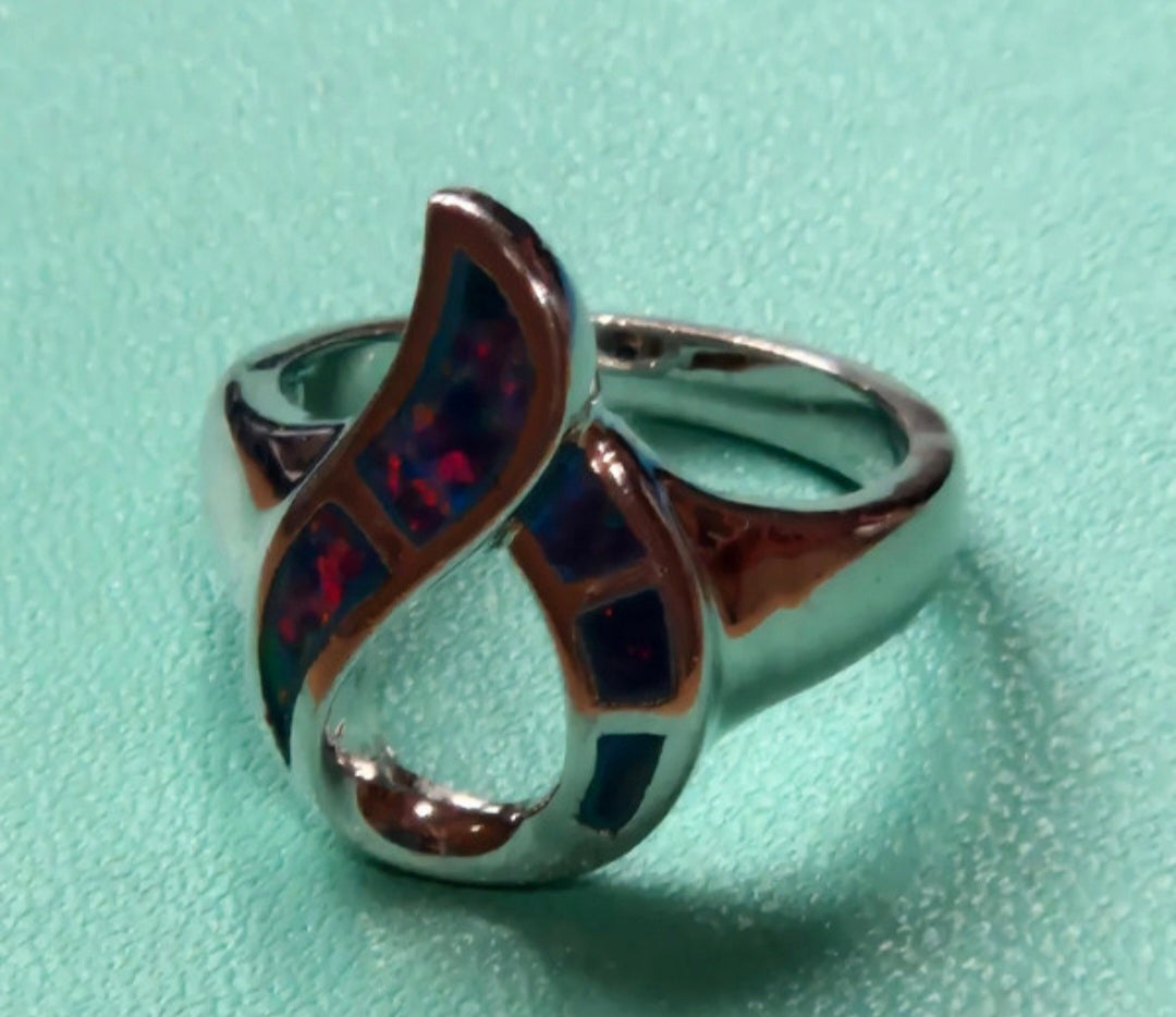 Detalle ópalo negro sintético anillo llama de fuego plata 925 | vaqueraspain
