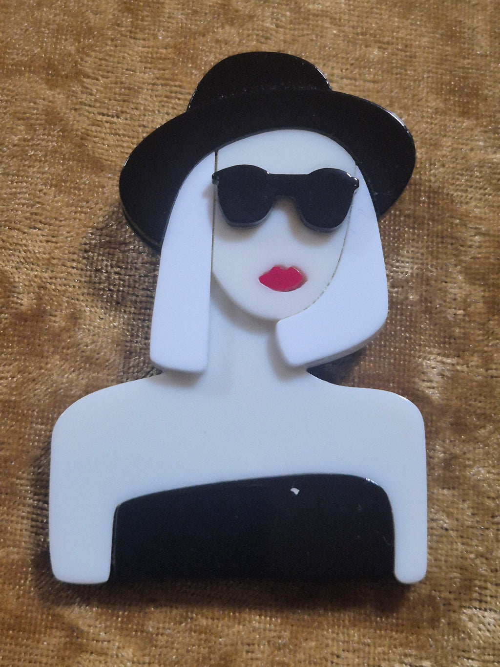 Broche boho chic mujer con palabra de honor negro