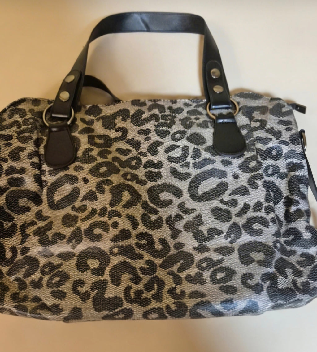 Detalle lentejuelas estrella de mar bolso tote animal print boho chic | vaqueraspain