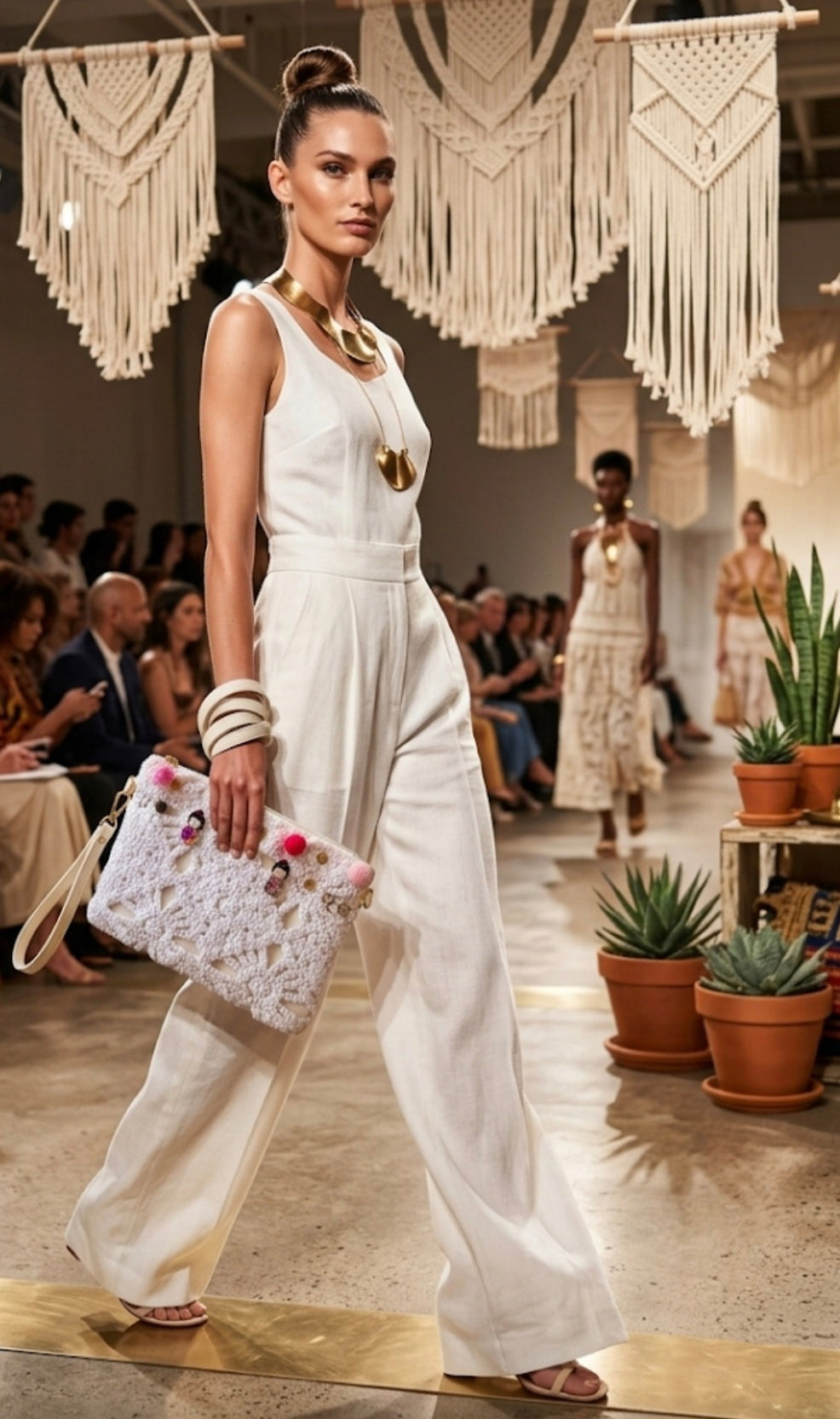 Detalle muñecas kokeshi cartera artesanal boho chic crochet blanco | vaqueraspain