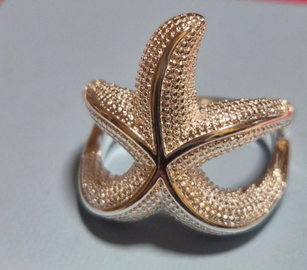 Detalle estrella de mar anillo náutico plata 925 joyería fina | vaqueraspain