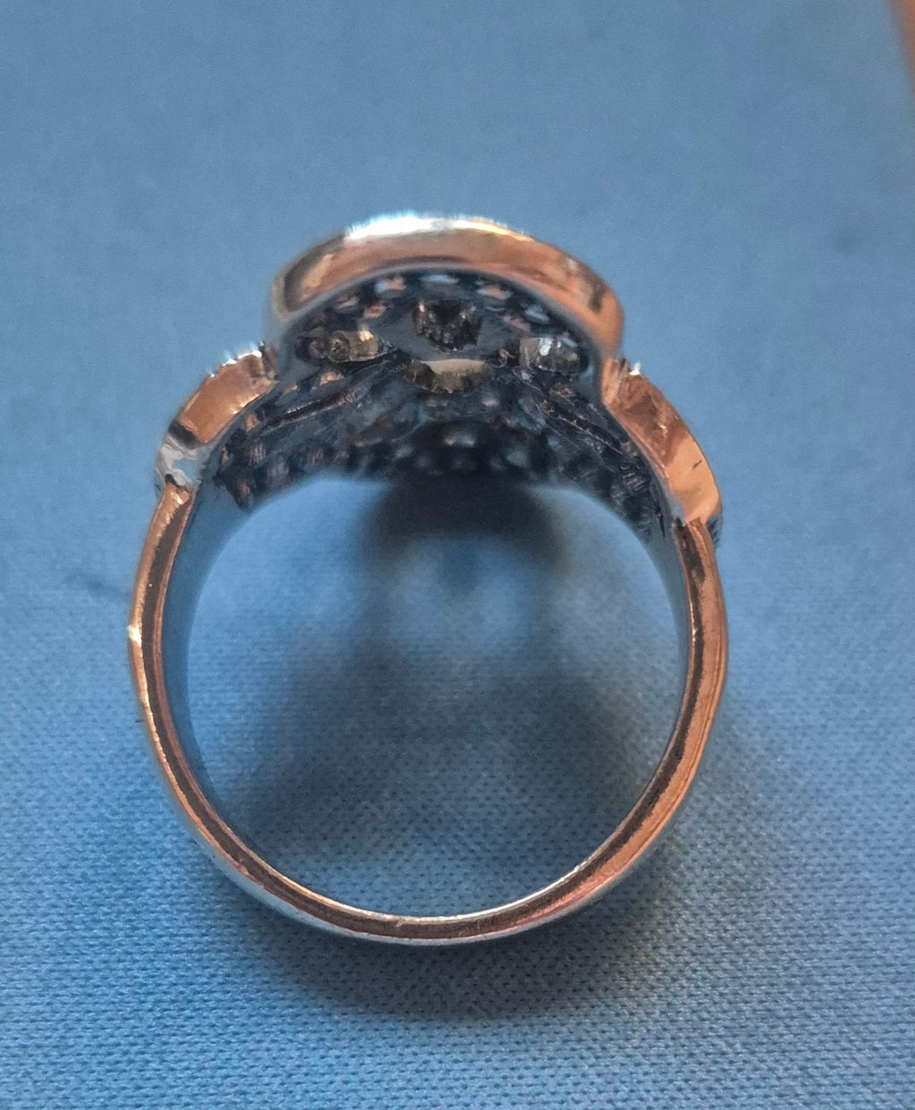 Vista frontal anillo de acero art deco marquesita boho chic | vaqueraspain