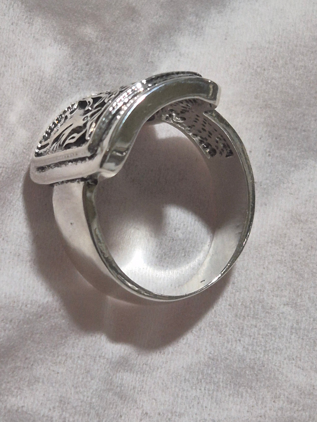 Vista lateral anillo vintage étnico pájaros con flor acero rodio | vaqueraspain