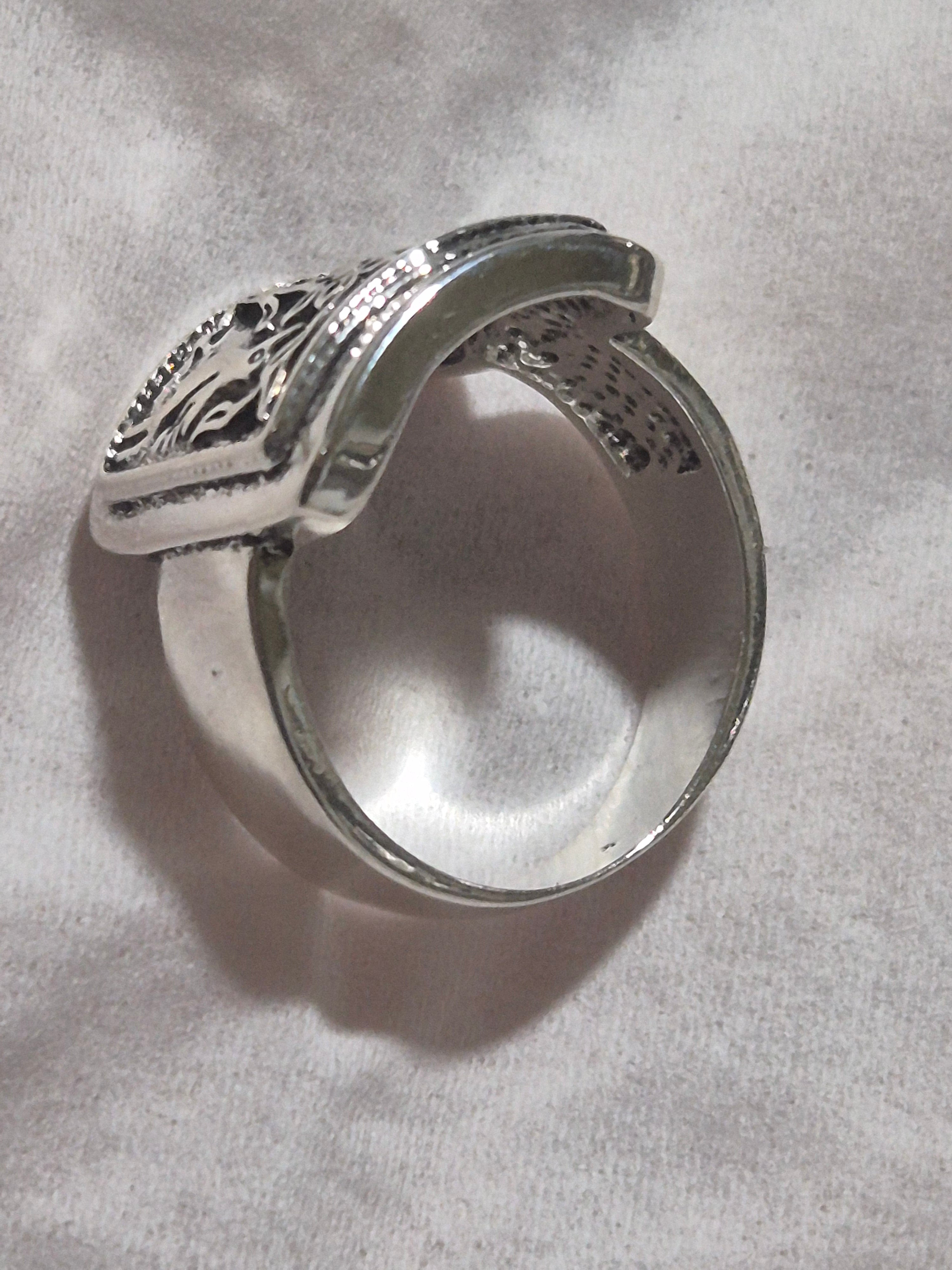 Vista lateral anillo vintage étnico pájaros con flor acero rodio | vaqueraspain