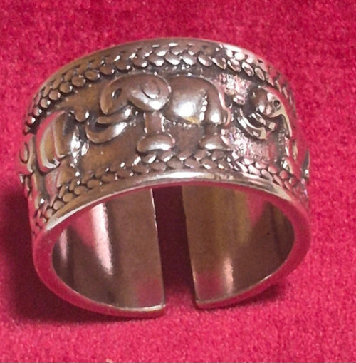 Detalle procesión elefantes anillo étnico vintage plata 925 | vaqueraspain