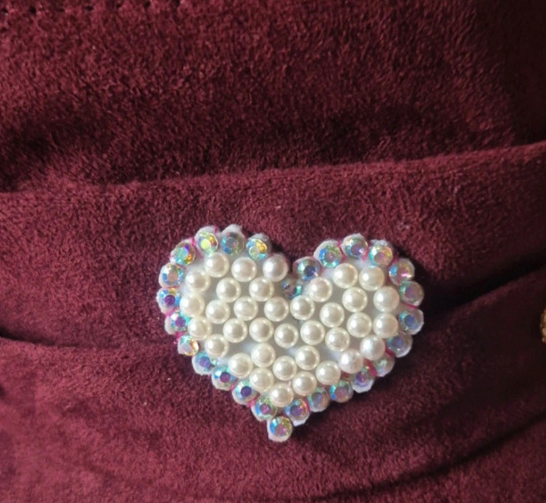 Gorra burdeos vintage con aplicación de perlas | vaqueraspain
