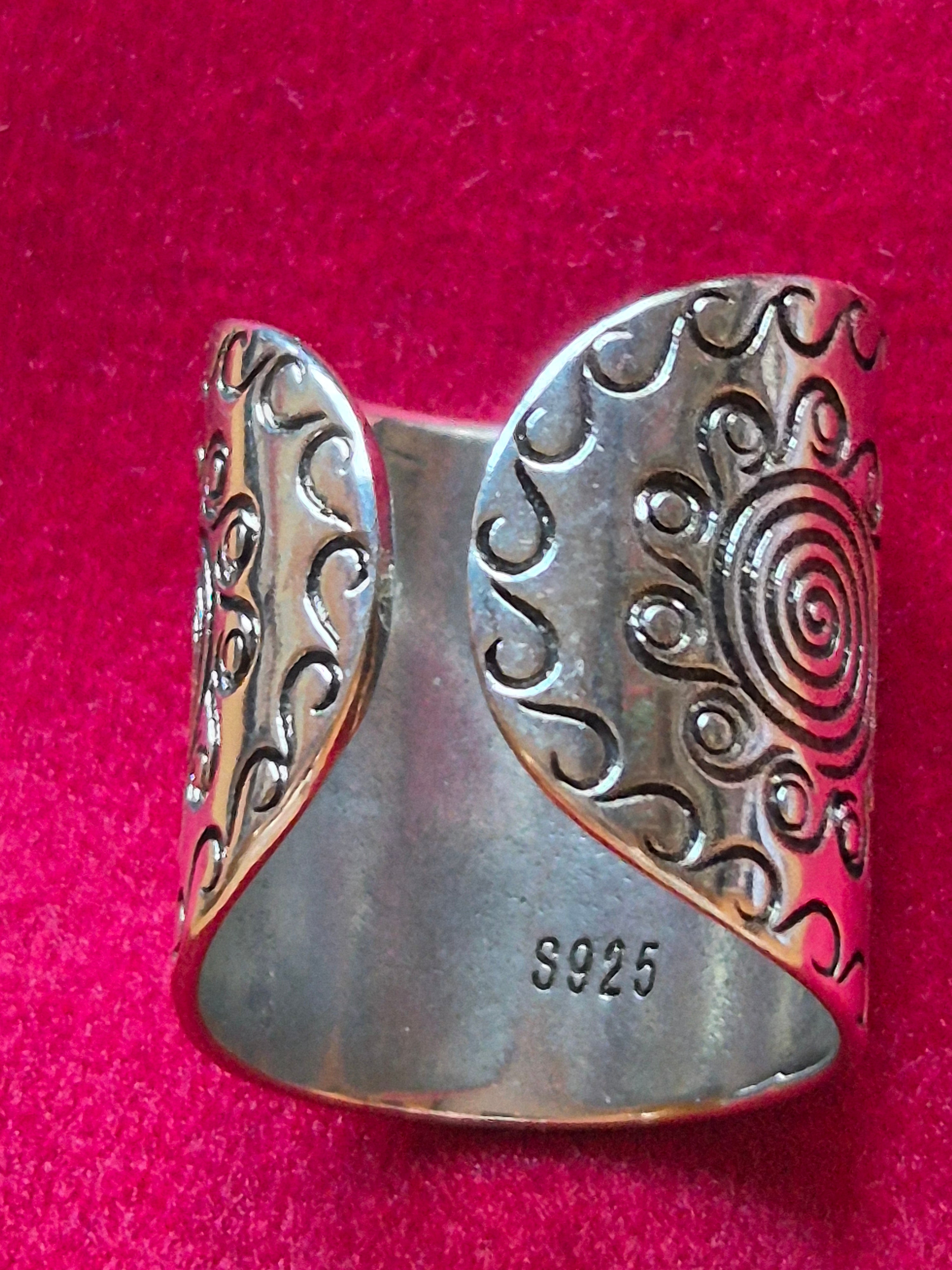 Anillo bohemio " Espiral" de plata 925.