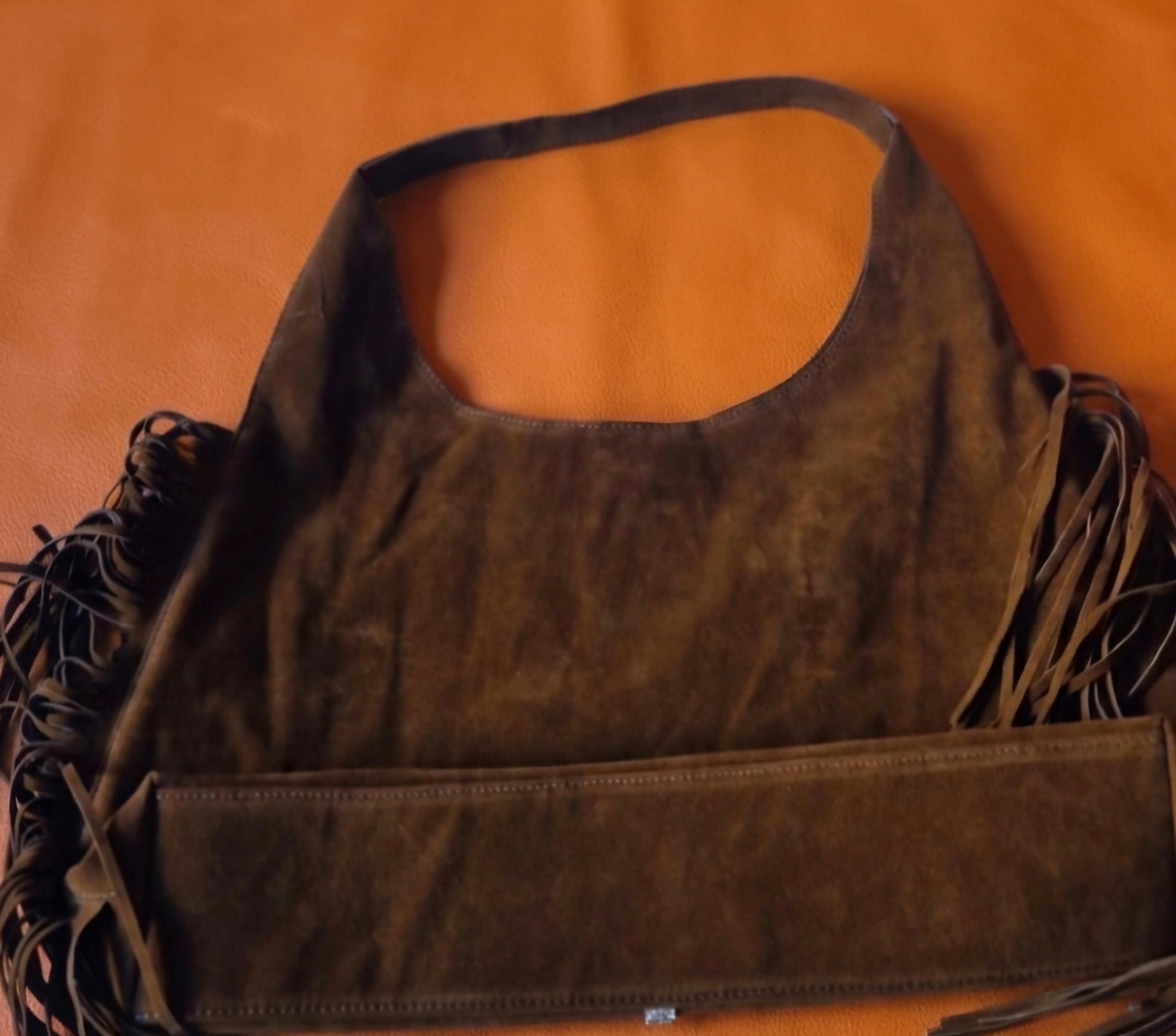 Vista trasera bolso tote bohemio antelina marrón chocolate boho chic | vaqueraspain