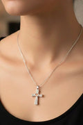 Colgante cruz con corazón calado plata 925 boho chic vintage | vaqueraspain