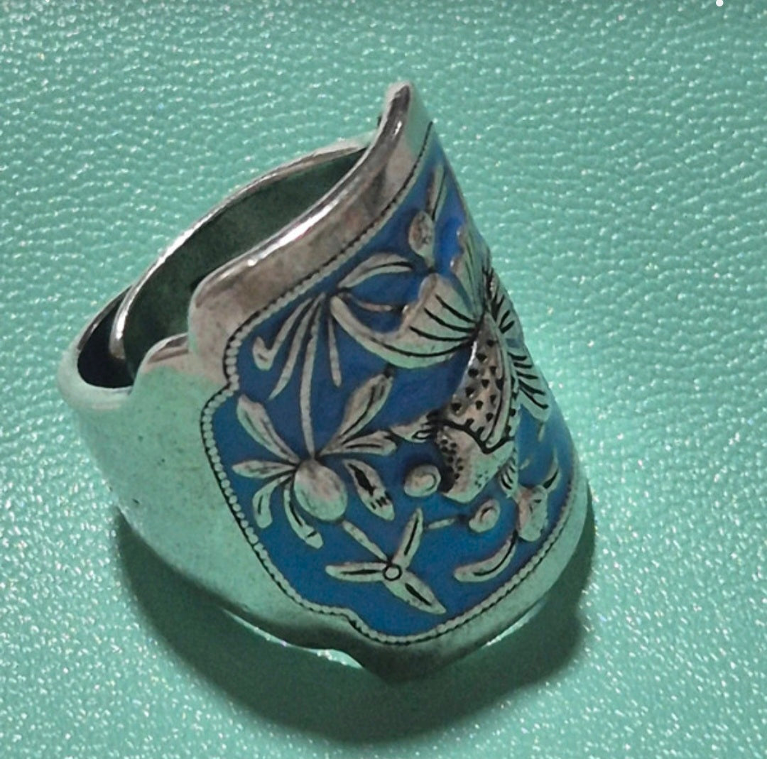 Vista frontal anillo vintage flor de loto y pez dorado plata 925 tailandesa | vaqueraspain