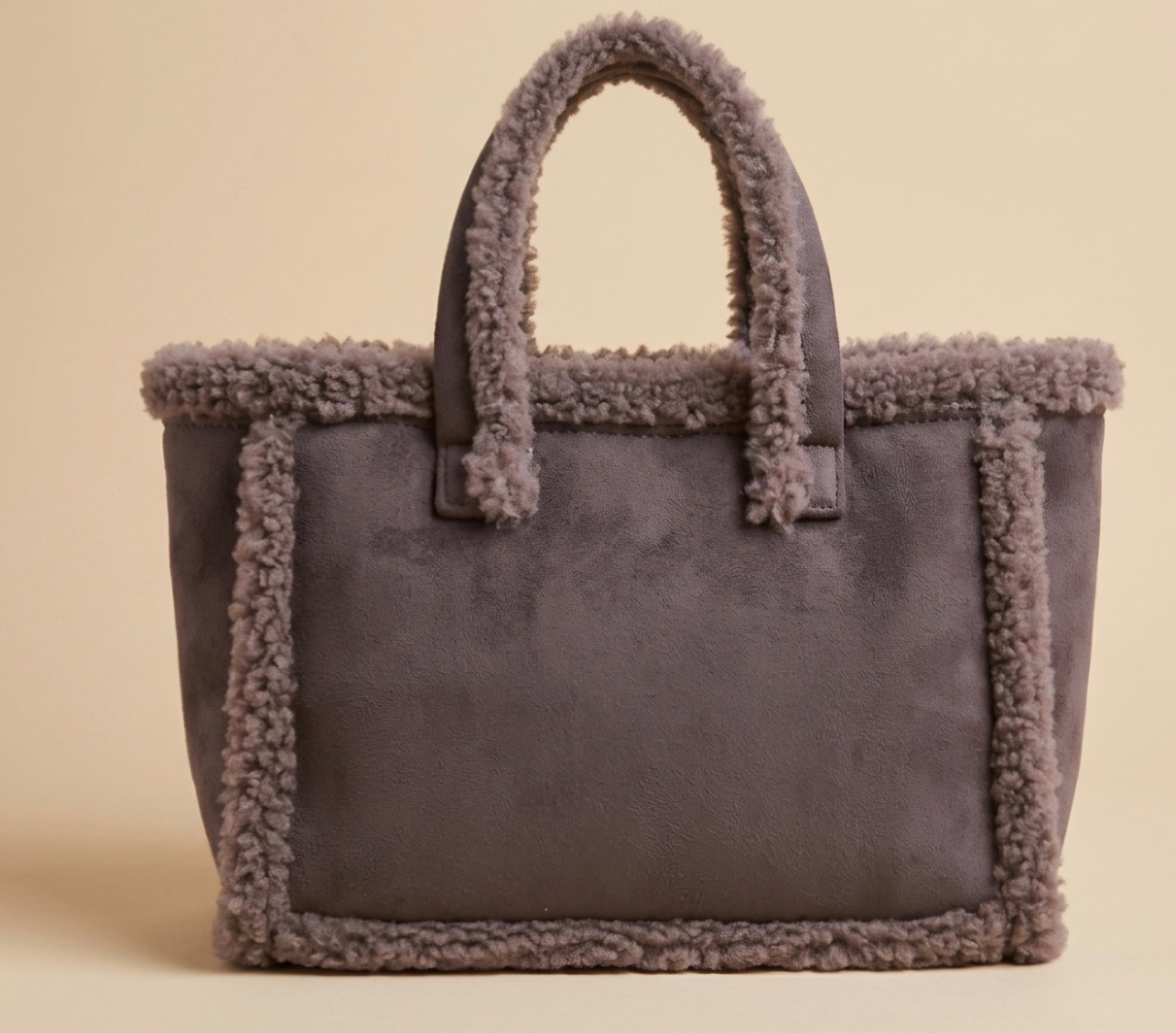 Vista lateral bolso tote bohemio calaveras de toro pedrería mostaza | vaqueraspain