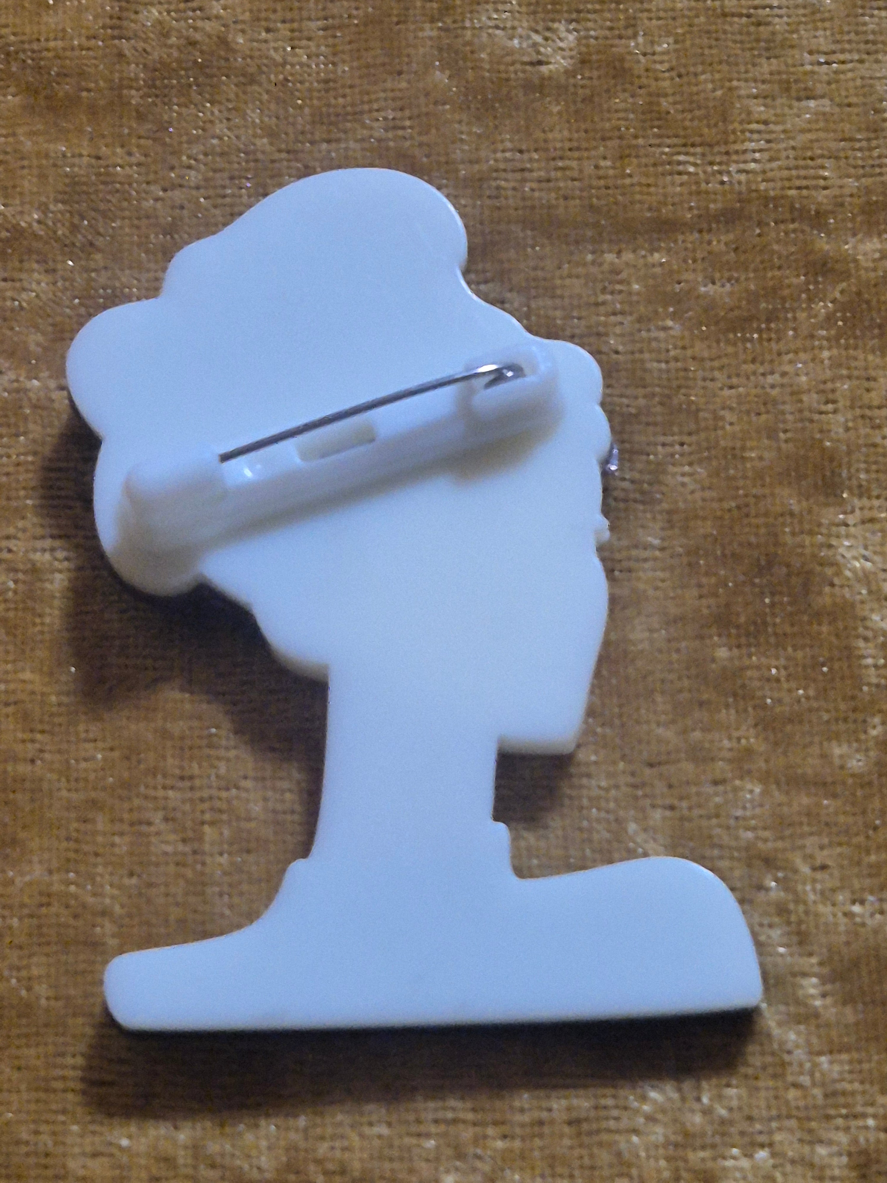 Broche boho chic mujer castaña con pañuelo