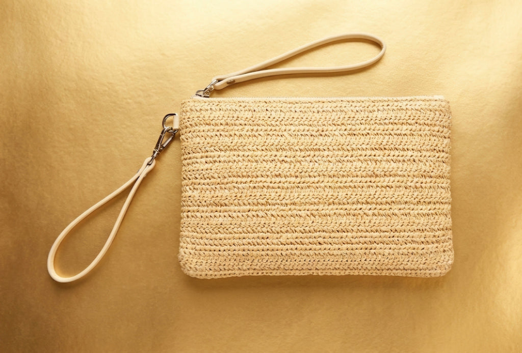 Bolso boho chic con pasamaneria granate y borlas