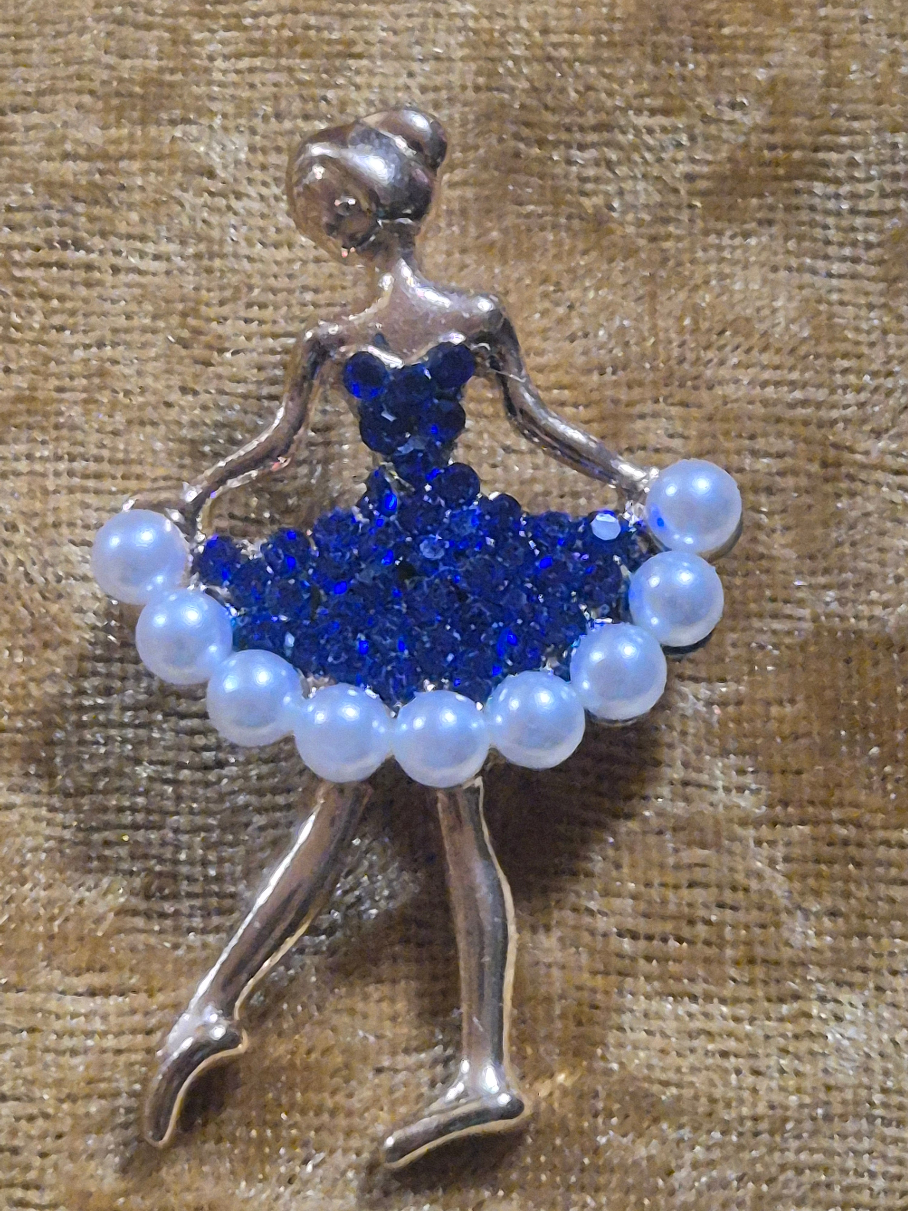 Broche bailarina de ballet con vestido azul