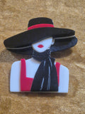 Broche Boho Chic "Mujer con Pañuelo Negro"