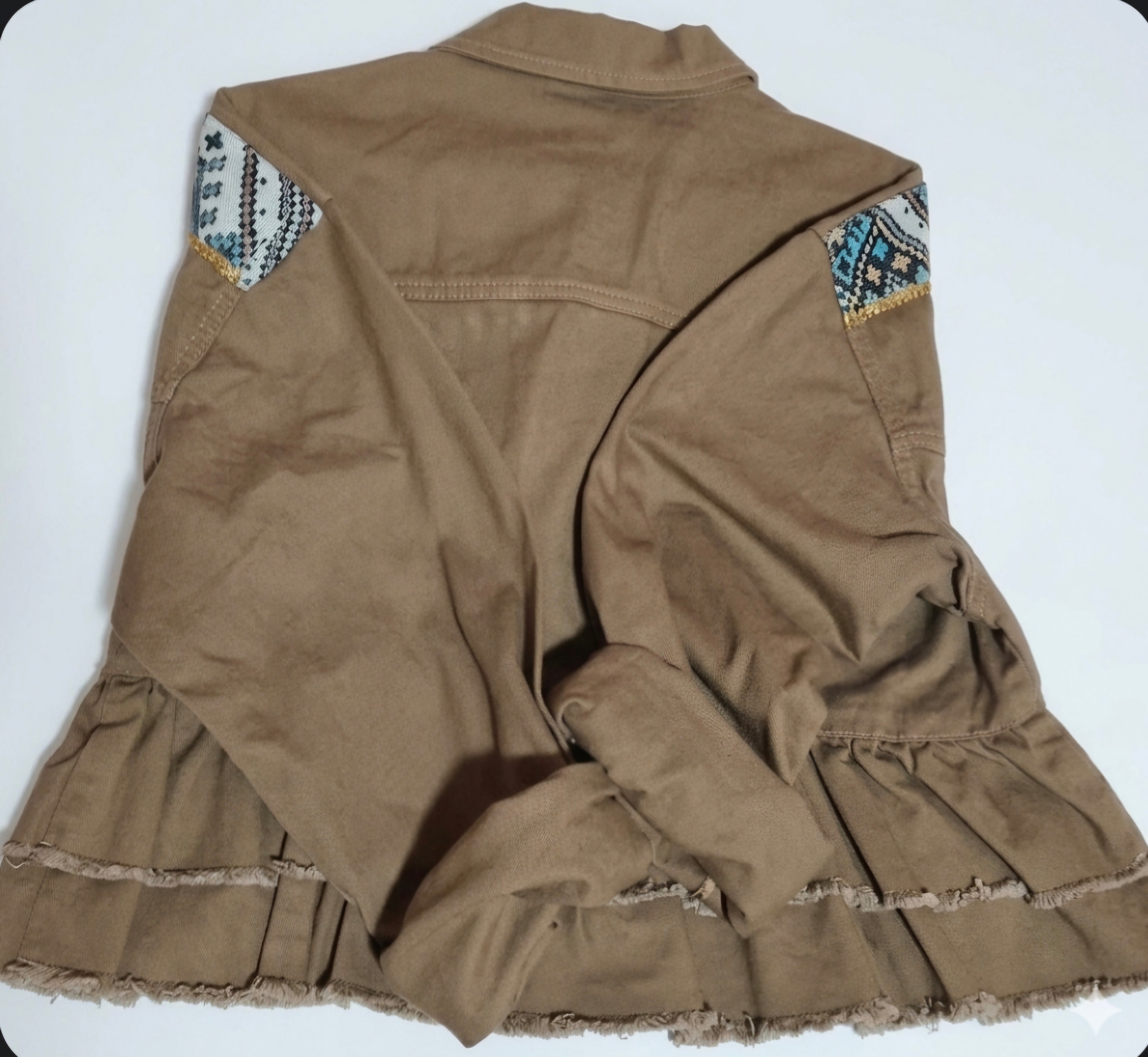 Vista trasera chaqueta vaquera étnica marrón Freedom boho chic | vaqueraspain