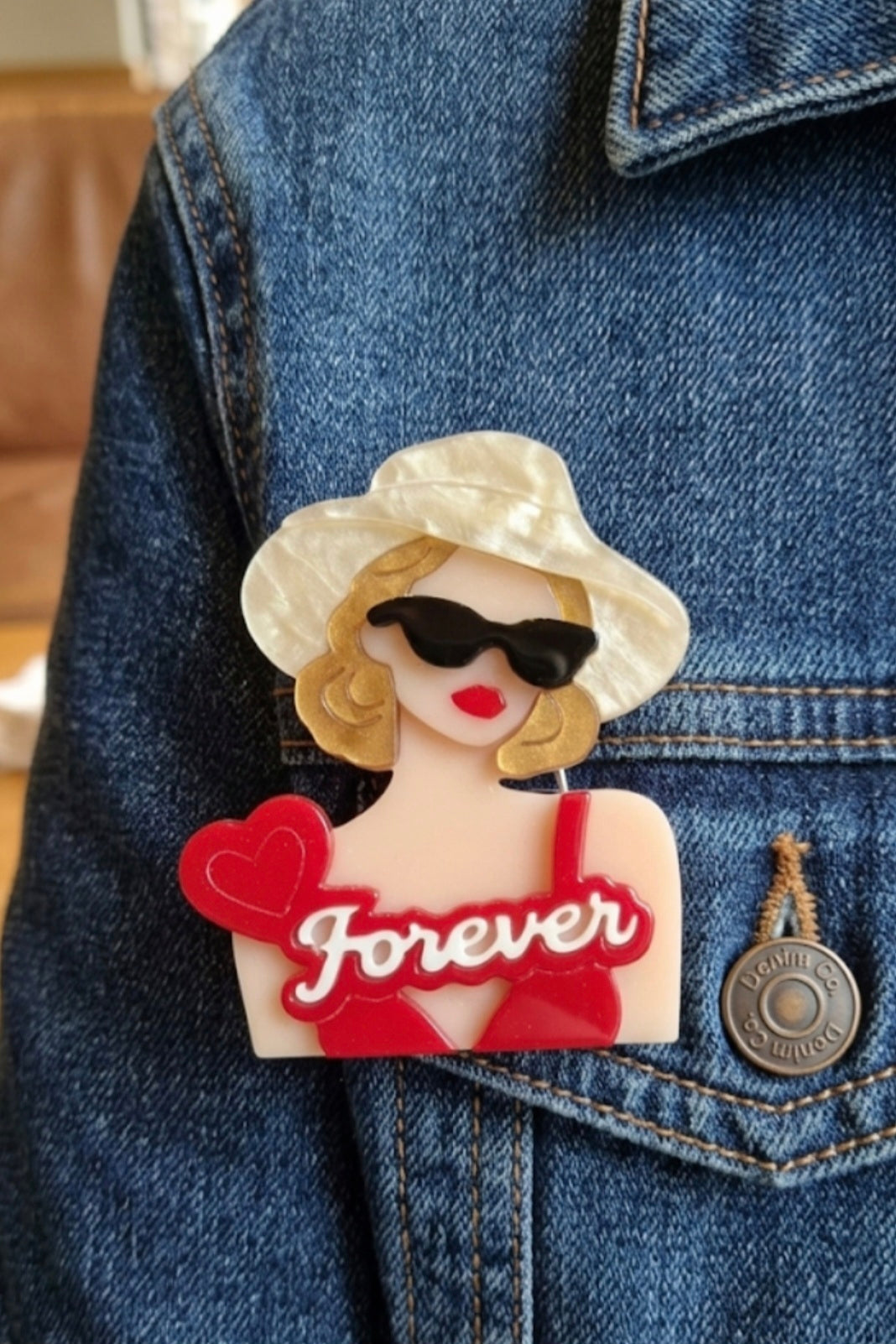 Broche retro mujer estilo pin-up