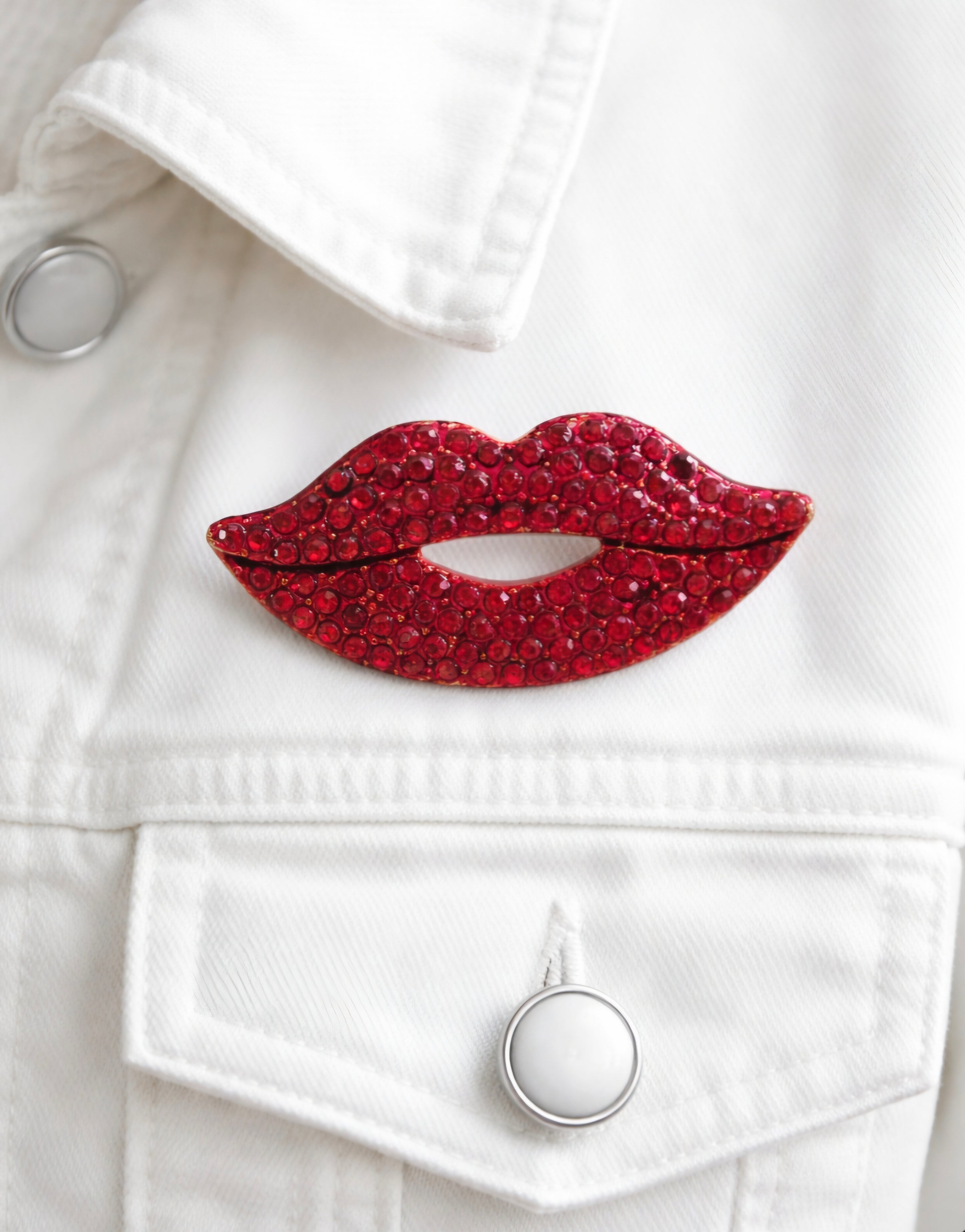 Broche labios rojos estilo retro pop art | vaqueraspain