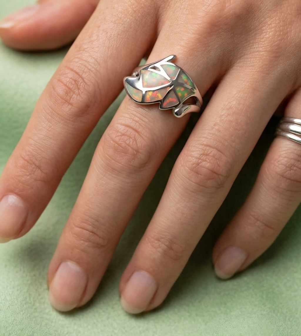 Anillo hoja ópalo sintético y plata 925