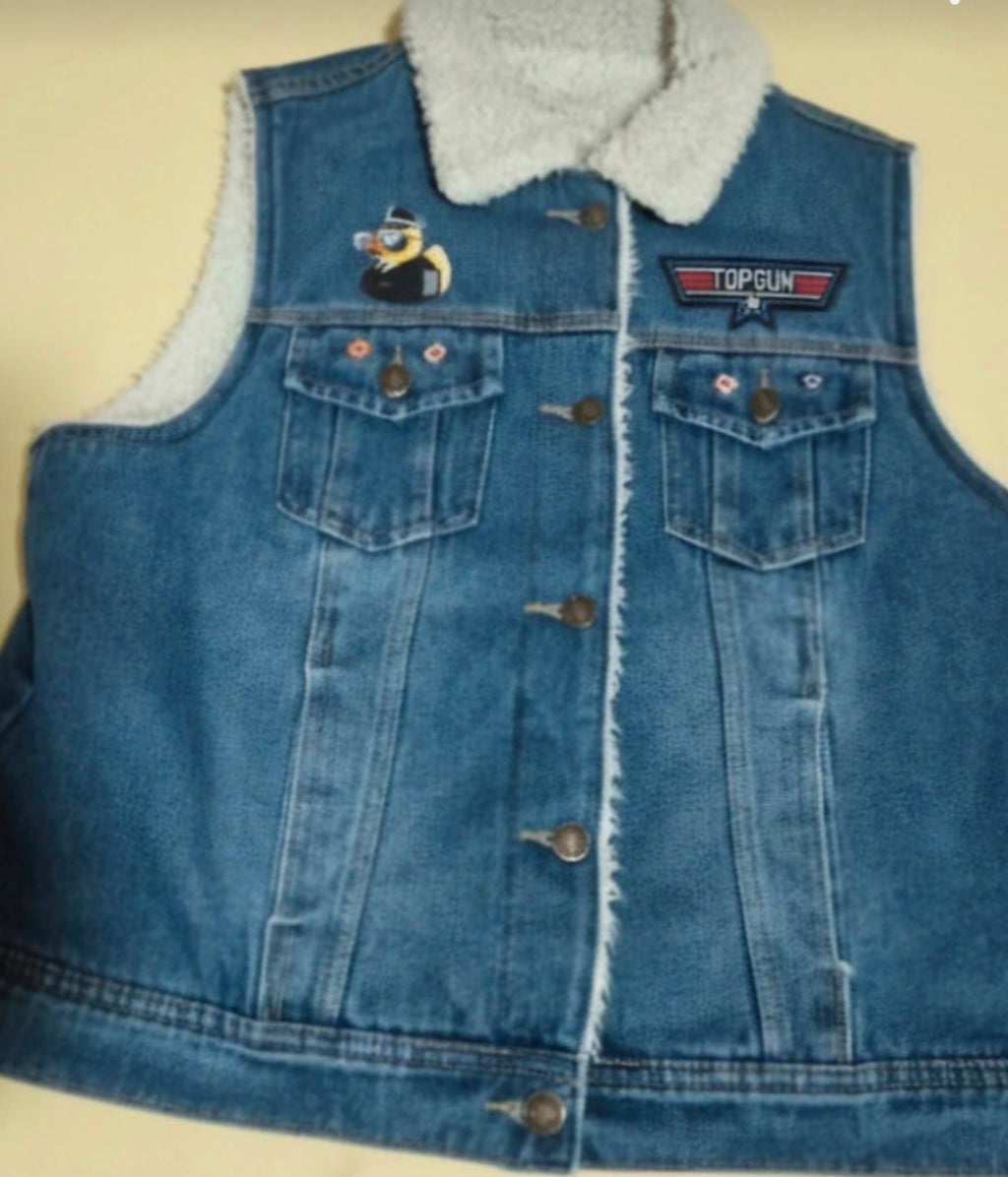 Chaleco vaquero boho retro talla L con parche TopGun y pato piloto - vaqueraspain