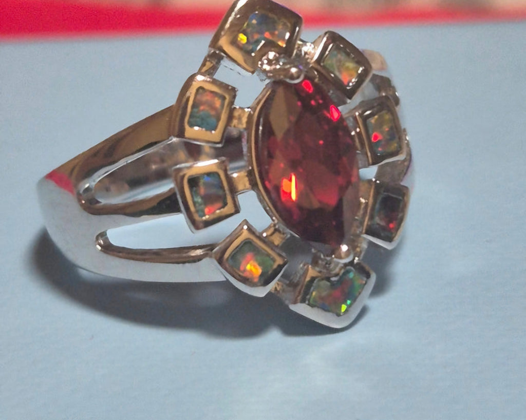 Detalle piedra roja marquesa anillo cóctel plata 925 vintage | vaqueraspain