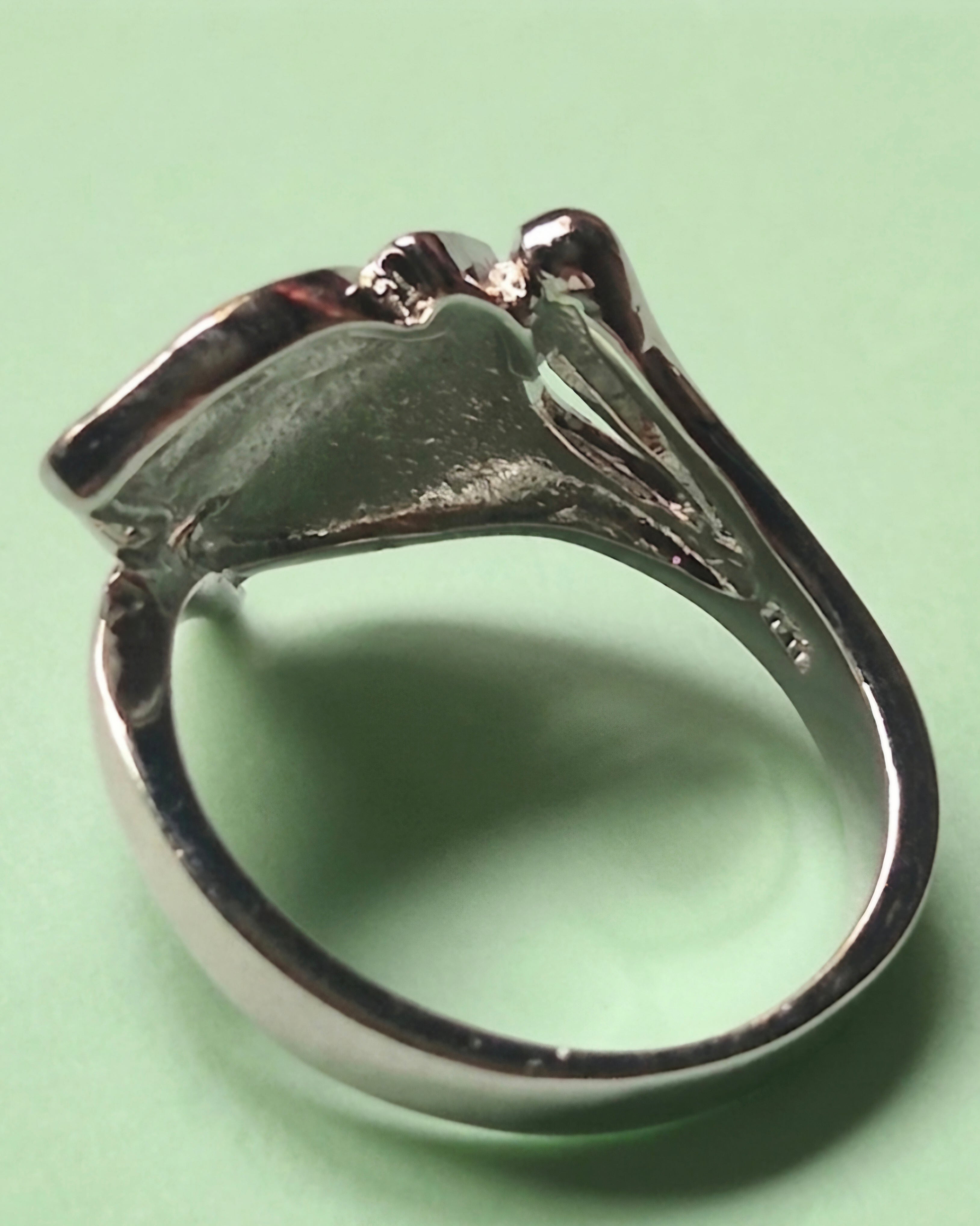 Anillo hoja ópalo sintético y plata 925