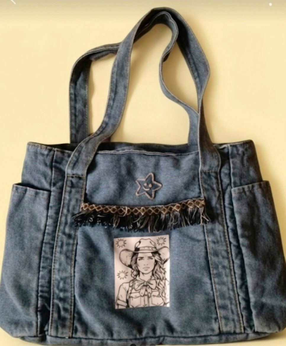 Vista lateral bolso bohemio artesanal estrella sonriente boho chic | vaqueraspain