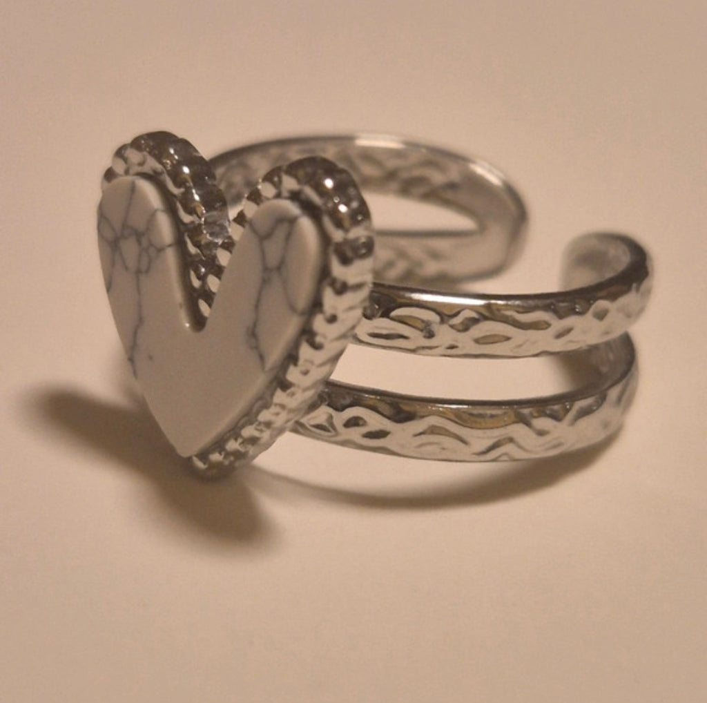 Vista frontal anillo bohemio turquesa blanca acero inoxidable boho chic | vaqueraspain