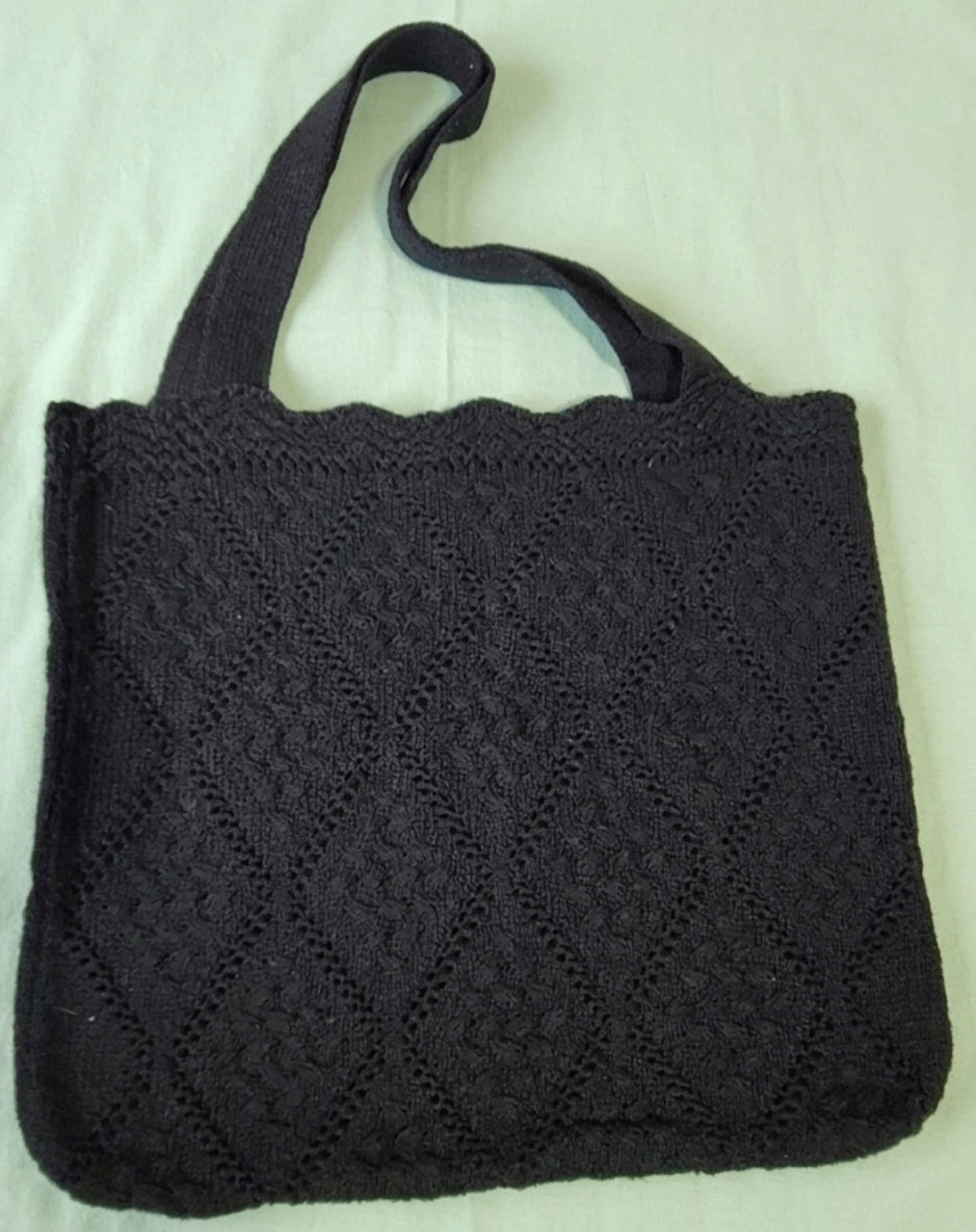 Vista frontal bolso boho chic algodón negro tachas plateadas apliques vaqueros | vaqueraspain