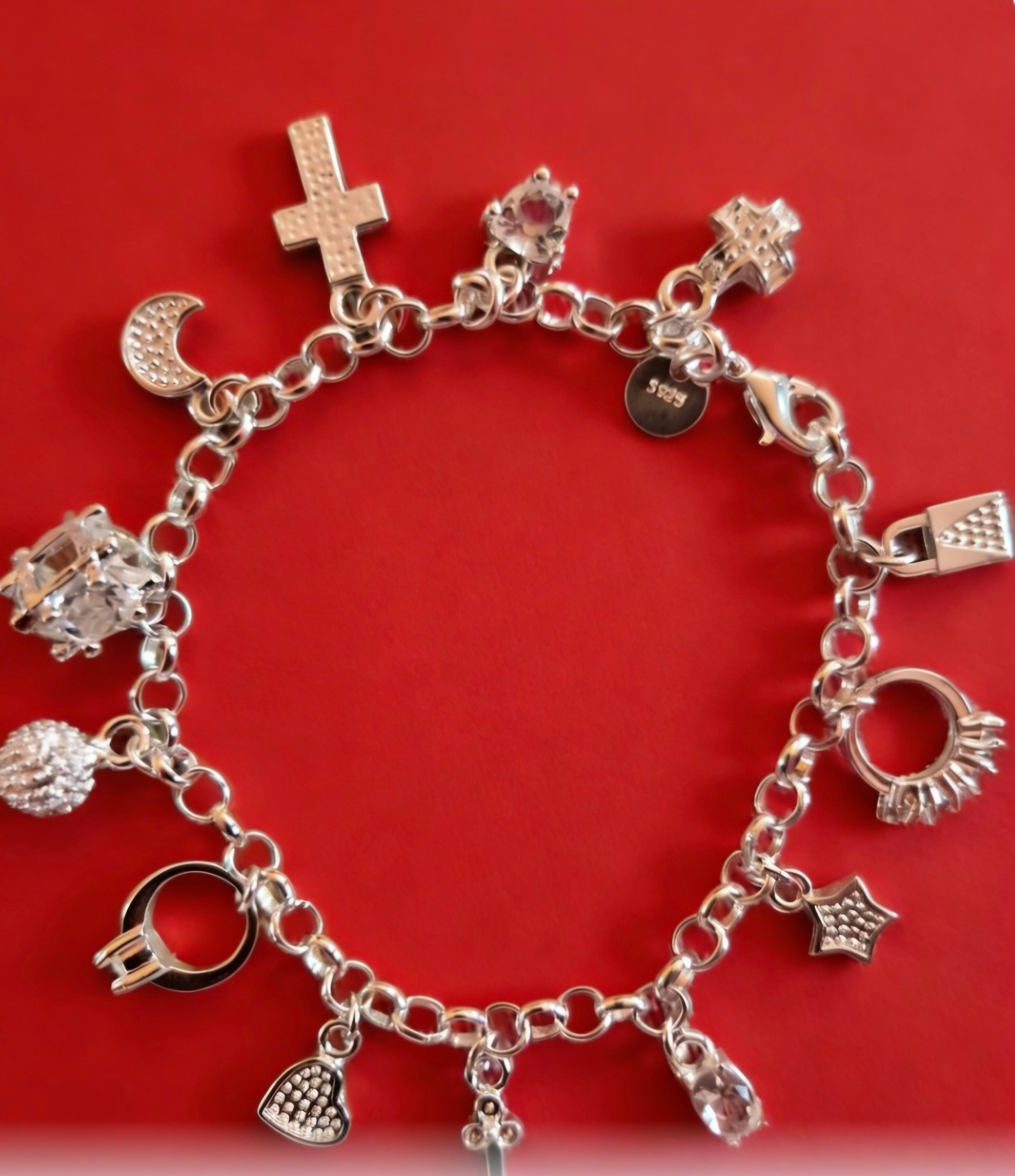 Detalle dijes plata 925 pulsera romántica vintage contemporánea | vaqueraspain