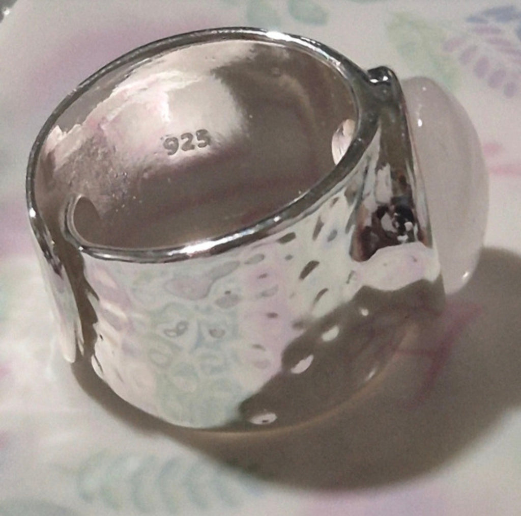 Vista lateral anillo sello bohemio piedra lunar plata 925 | vaqueraspain