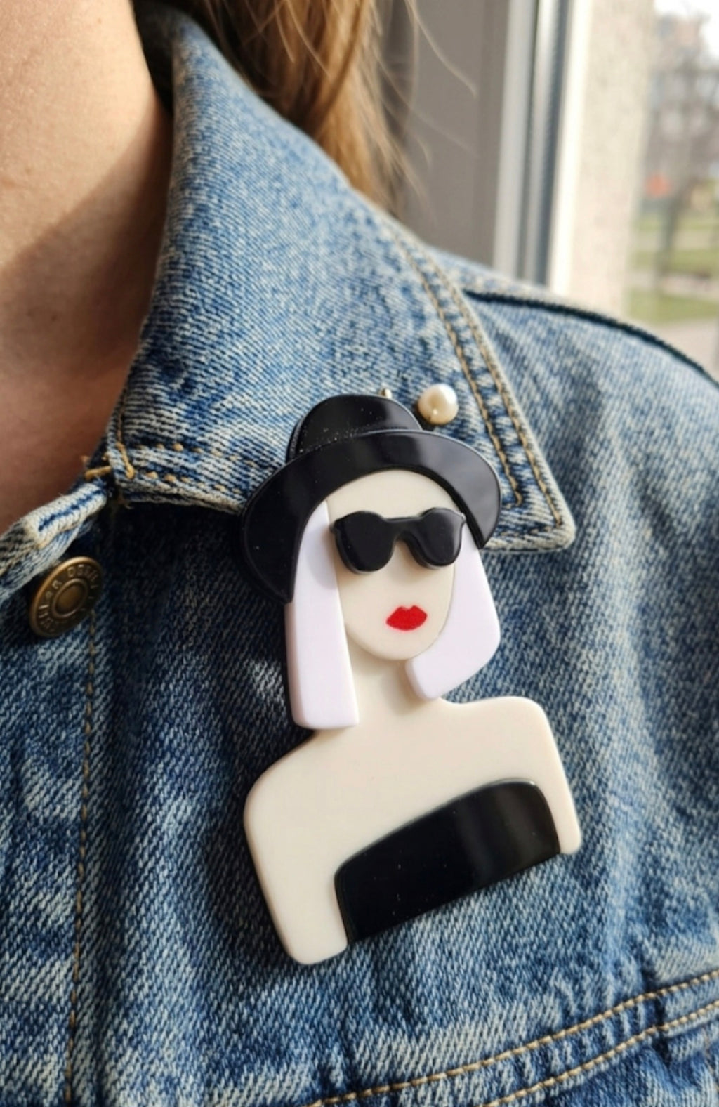 Broche boho chic mujer con palabra de honor negro
