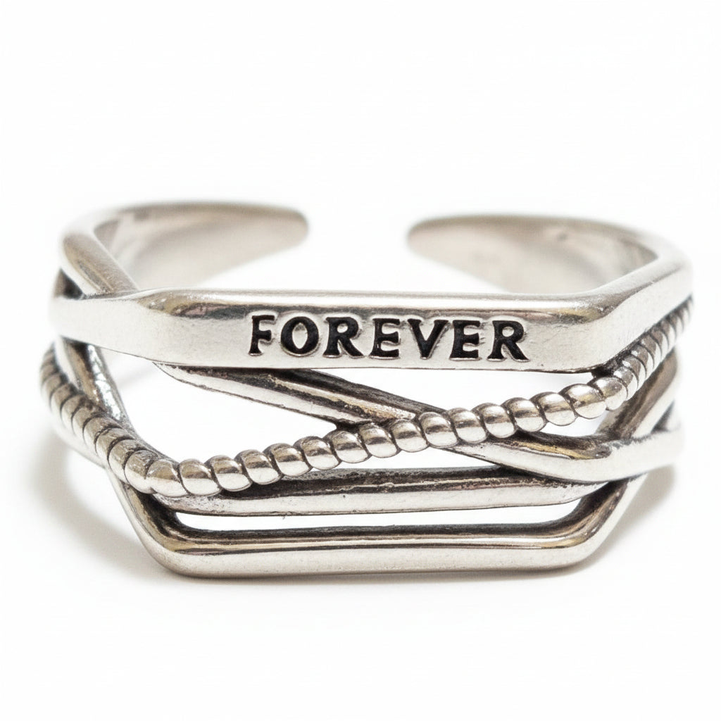 Vista lateral anillo bohemio Forever chapado en oro blanco | vaqueraspain