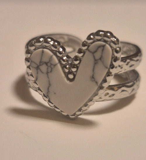 Anillo bohemio " turquesa blanca" de acero inoxidable.