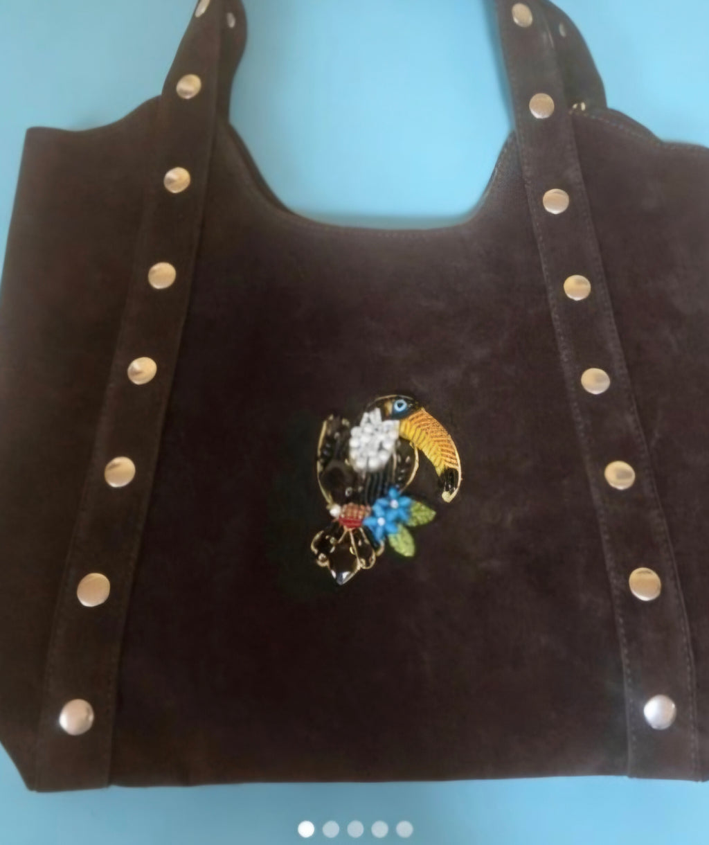 Bolso tote bohemio tucán vibrante de antelina marrón chocolate oscuro vintage | vaqueraspain